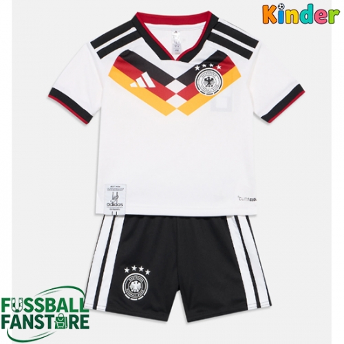 Deutschland Replik Heimtrikot Kinder WM 2026 Kurzarm (+ Kurze Hosen)